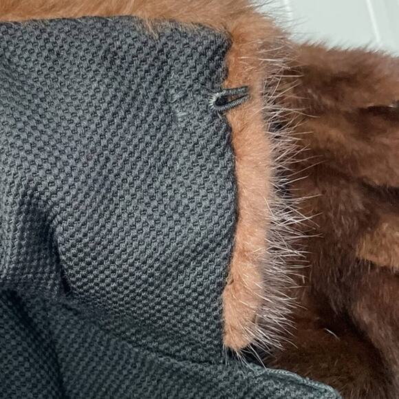 Vintage 60s/70s black woven textured midi overcoat wide fur collar size L LP - Picture 3 of 9